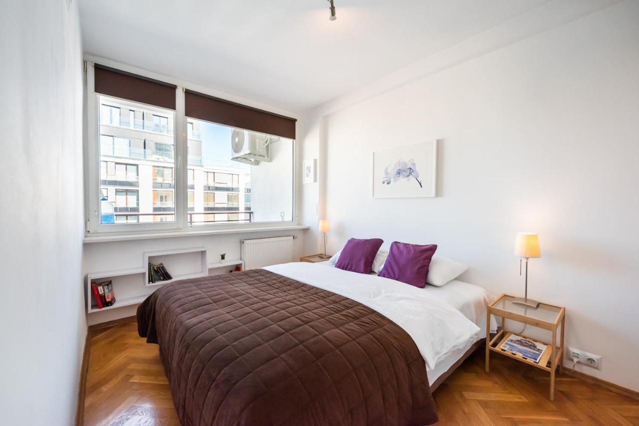 Zelazna Sky Nest Apartment *